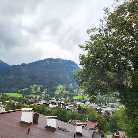 Haus Huber شقة